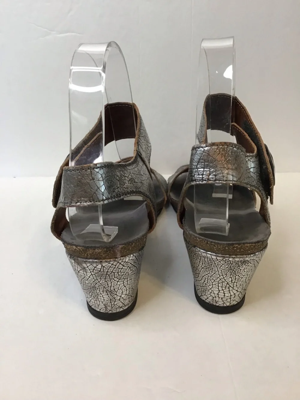 Taos Footwear Women's Silver Metallic Wedge Sandals with Button Accent 40